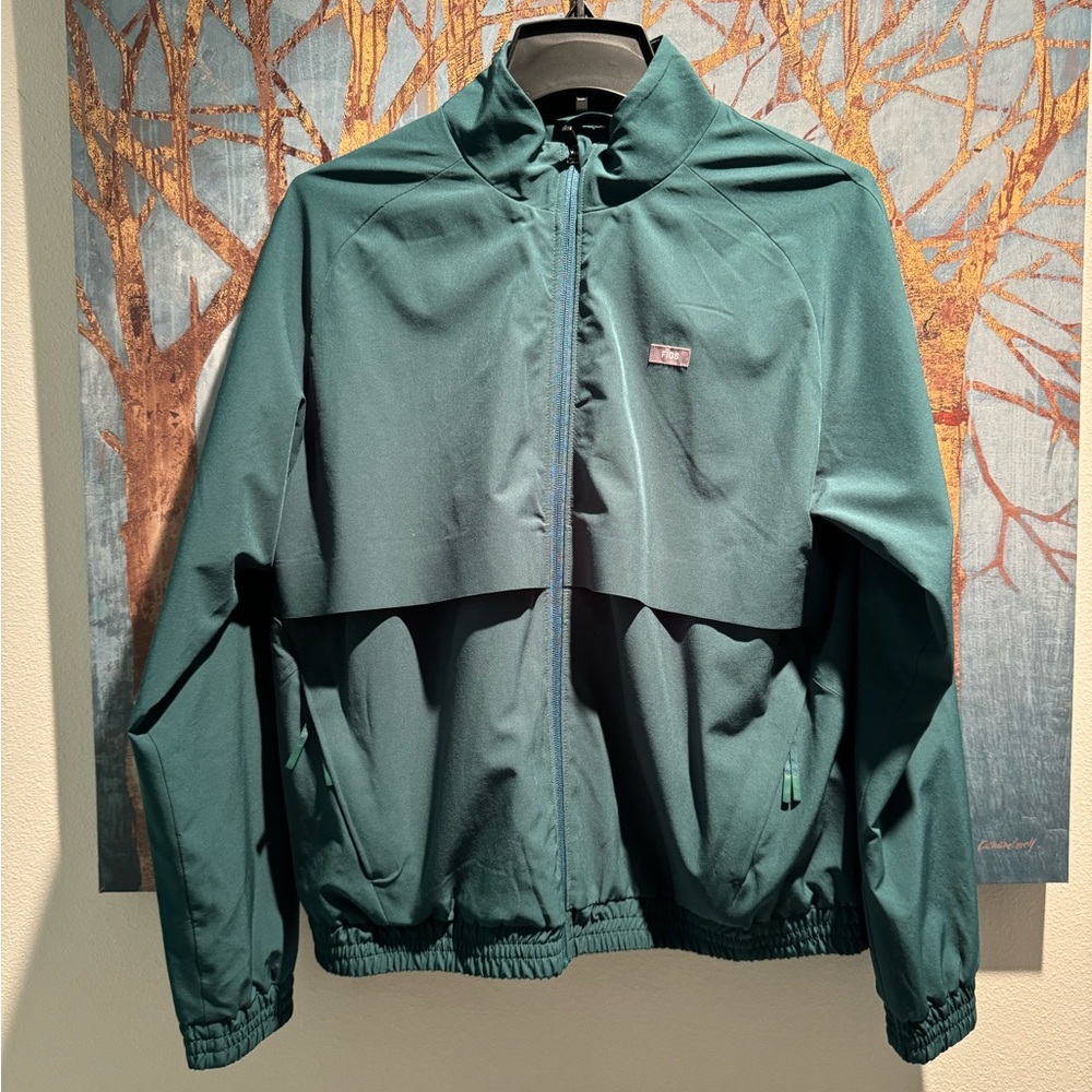 Figs, women’s FIONLITE Sydney scrub jacket, green, medium